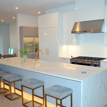 Lee's Beach Modern
