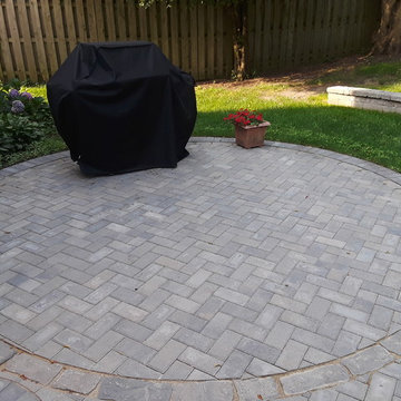 Belgard Paver Patio with Retaining Wall in Clarendon Hills, IL