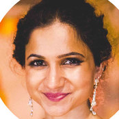 Krithika Kumar's photo