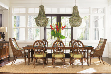 Island style dining room photo in Orlando
