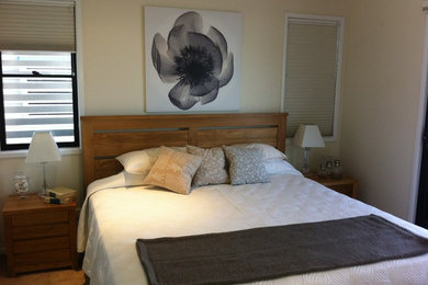 ブリスベンにあるコンテンポラリースタイルのおしゃれな寝室のインテリア