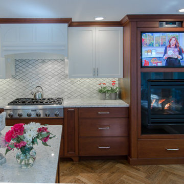 Gorgeous Two toned kitchen in Lincoln MA