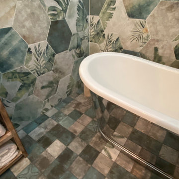 Jungle Wet Room & Bath