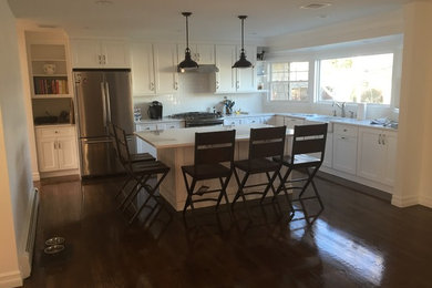 Inspiration for a transitional kitchen remodel in New York