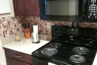 Elegant kitchen photo in Jacksonville
