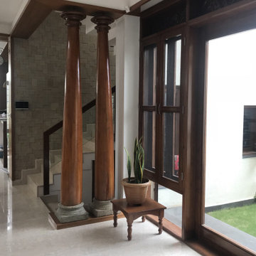 TRADITIONAL COLUMN