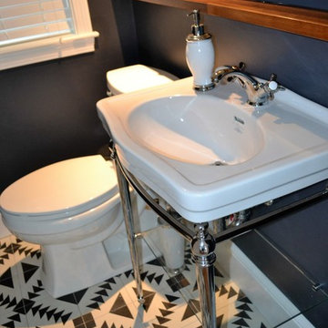 Medford Powder room