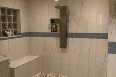 Minimalist bathroom photo