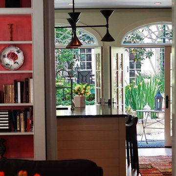 Compact Georgetown Compound