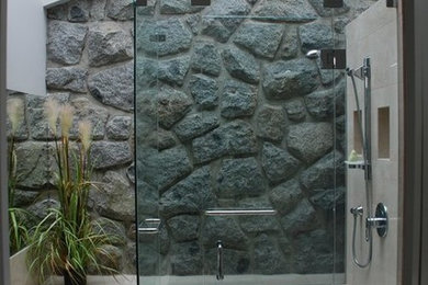 バンクーバーにあるおしゃれな浴室の写真