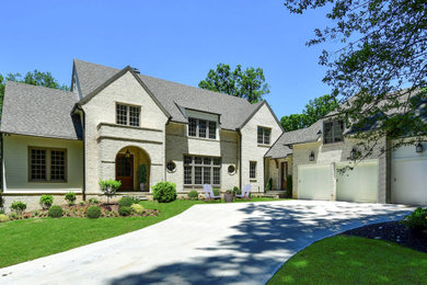 Inspiration for an exterior home remodel in Atlanta