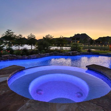 Bilow- Luxury Backyard Pool Lighting