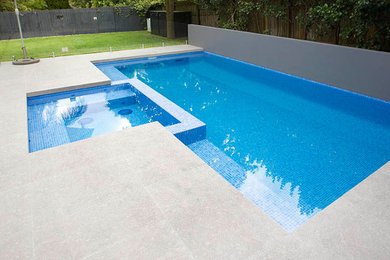 Design ideas for a contemporary pool in Canberra - Queanbeyan.
