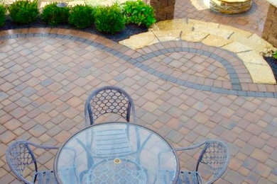 Elegant patio photo in Indianapolis