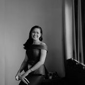 Emma Ramos's photo