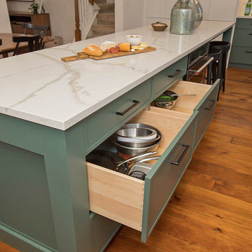 Green & White Transitional Kitchen in Downtown Cincinnati