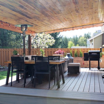 LAKELAND HILLS CUSTOM DECK