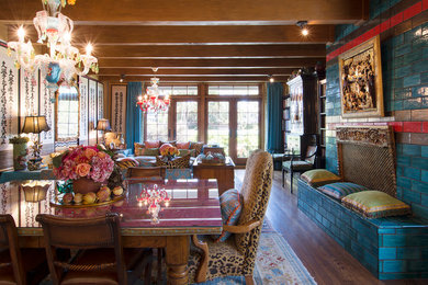 Example of an eclectic living room design in Los Angeles