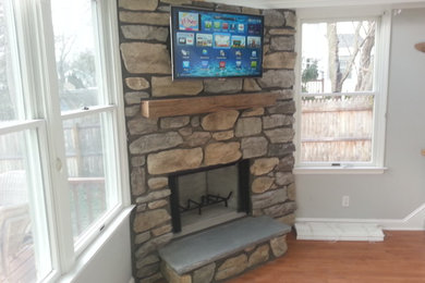 Mountain style living room photo in New York