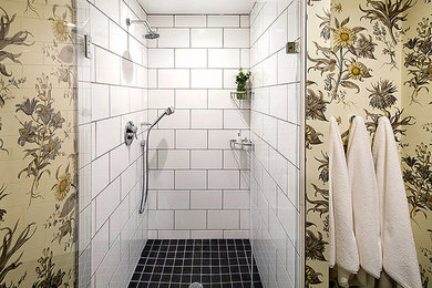 Transitional bathroom photo in San Francisco