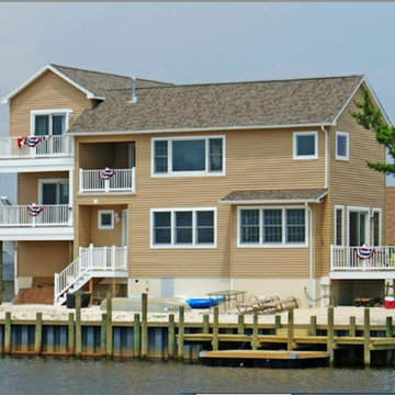 Contemporary 2-Story Split