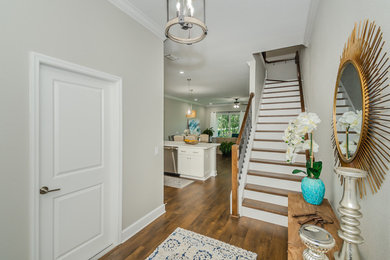 Entryway - traditional entryway idea in Tampa