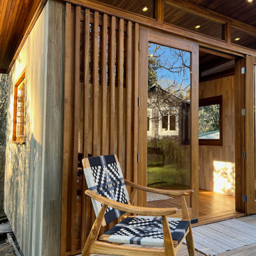 Studio Uno: Backyard Prefab Office