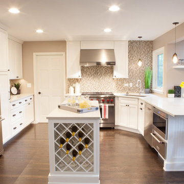 Splash of Summer Kitchen in Algonquin