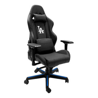 Xpression Gaming Chair with Philadelphia Eagles Helmet Logo | Zipchair