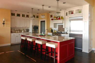 Kitchen - contemporary kitchen idea in Seattle