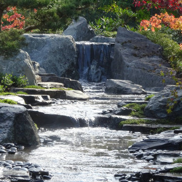 Bachlauf mit Wasserfall in Mittelfranken nach Vorbild des Taizo-in in Kyoto