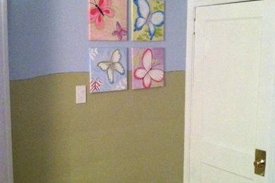 Inspiration for a timeless kids' room remodel in New York