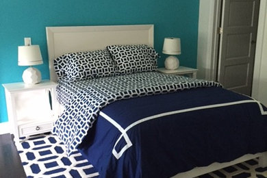Inspiration for a contemporary guest bedroom remodel in New York