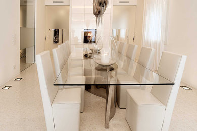 Modern dining room in Venice.