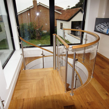 Oak Treads Spiral Staircase Glass Balustrade