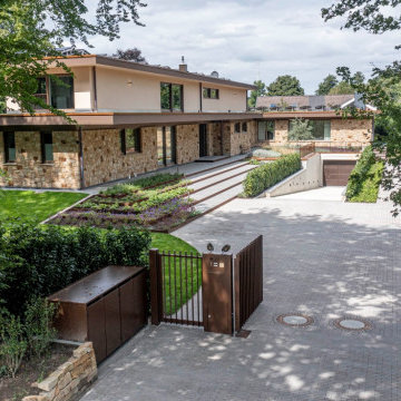 Privatgarten mit Pool