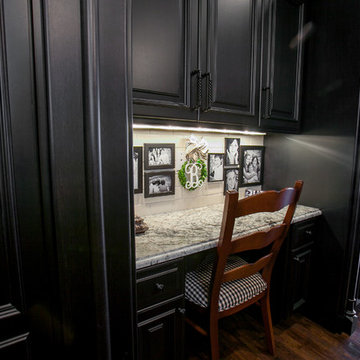 Beautiful Black & White Kitchen