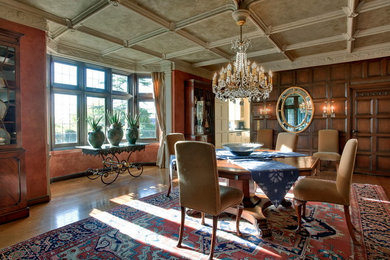 Inspiration for a timeless dining room remodel in San Francisco
