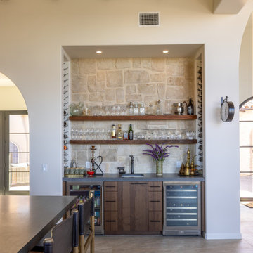 Seamless Indoor-Outdoor Living: A Home Designed for Entertaining and Privacy