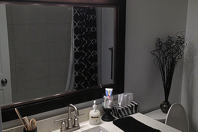 Inspiration for a modern home design remodel in Toronto