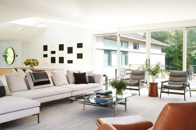 Inspiration for a mid-sized modern open concept living room remodel in New York