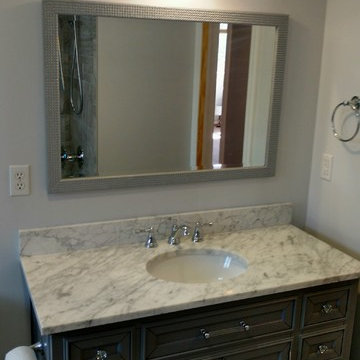 Bathroom with White Marble Vanity