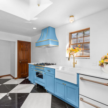 Eye-catching Bright Blue Kitchen