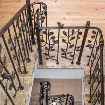 Фотосъёмка кованой лестницы и витражей в загородном доме