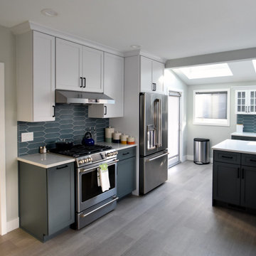 Lakeridge in South Seattle / Contemporary and Traditional Kitchen & Bath Remodel