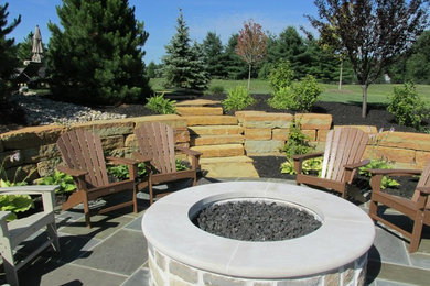 Photo of a traditional landscaping in Cincinnati.