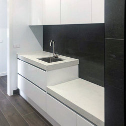 White Lacquer Cabinets for A Melbourne Villa - Home Decor