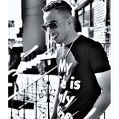 Michael Bautista's photo