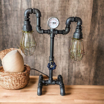 Industrial 2 bulb lamp with temperature gauge