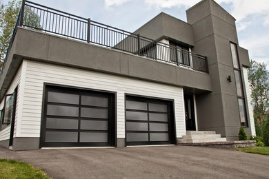 Inspiration for a transitional shed remodel in Toronto